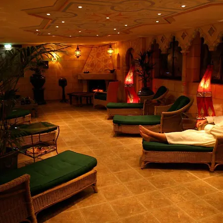 酒店 4-sterne Burghotel Castillo Alcazar, Europa-park Erlebnis-resort 鲁斯特