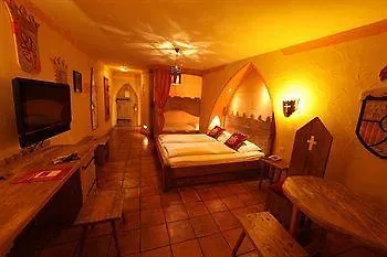 4-sterne Burghotel Castillo Alcazar, Europa-park Erlebnis-resort 鲁斯特