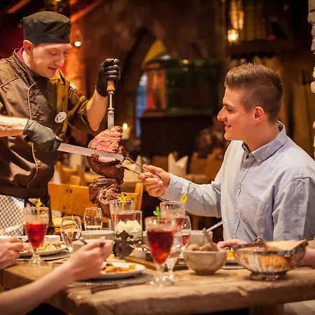 4-sterne Burghotel Castillo Alcazar, Europa-park Erlebnis-resort מלון רוסט