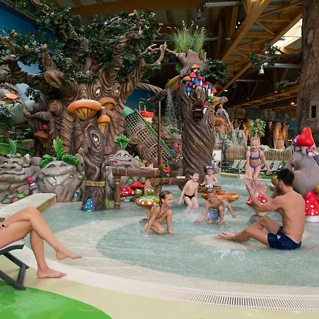 酒店 4-sterne Burghotel Castillo Alcazar, Europa-park Erlebnis-resort 4*