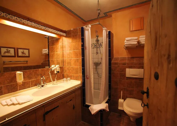 Hotel 4-sterne Burghotel Castillo Alcazar, Europa-park Erlebnis-resort Rust